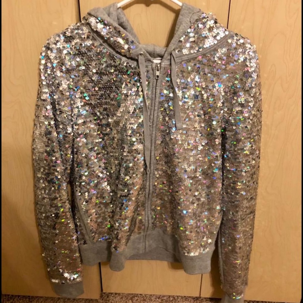 VS Runway Zip-Up